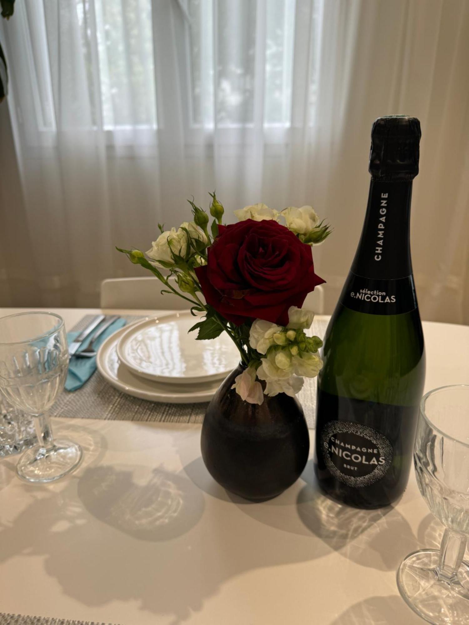 Une Chambre Dans Un Appartement Ablon-sur-Seine ภายนอก รูปภาพ