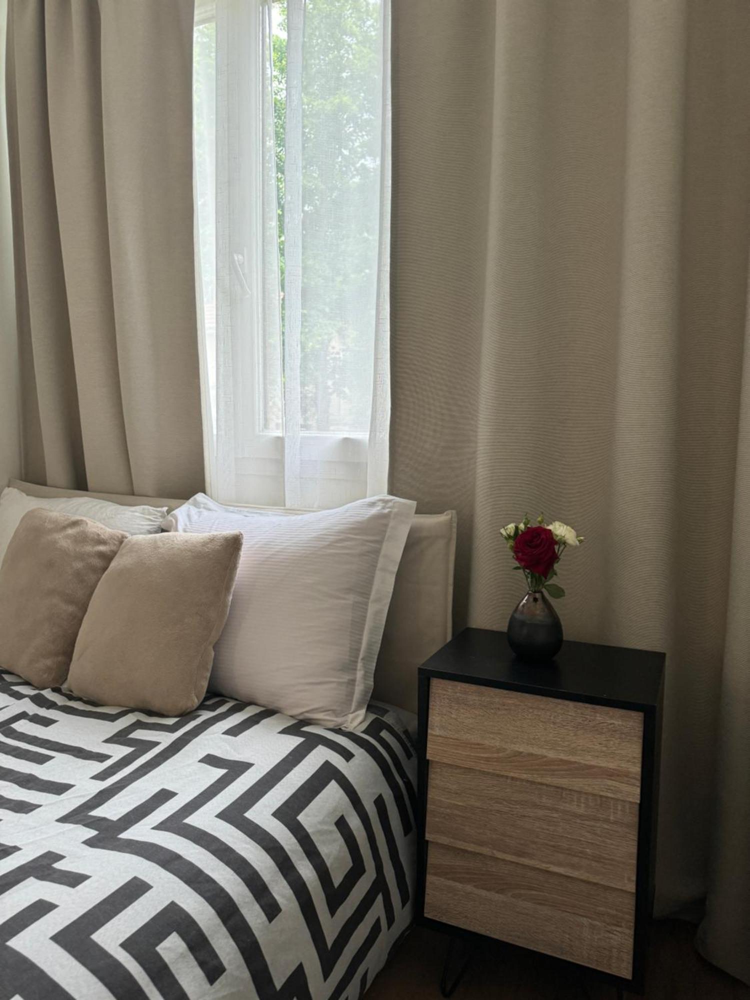 Une Chambre Dans Un Appartement Ablon-sur-Seine ภายนอก รูปภาพ